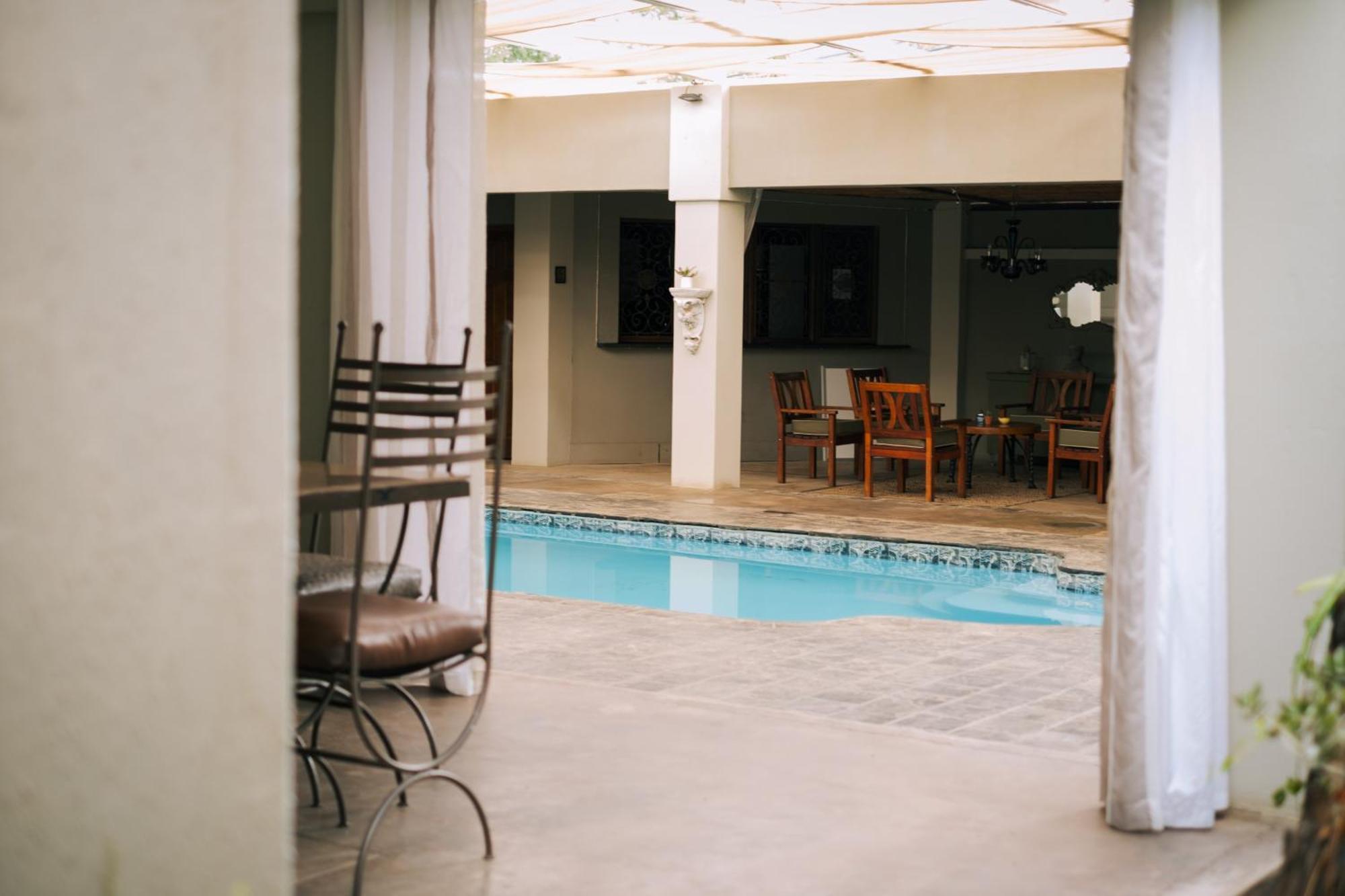Villa Brocant Guest House Vryburg Exterior photo
