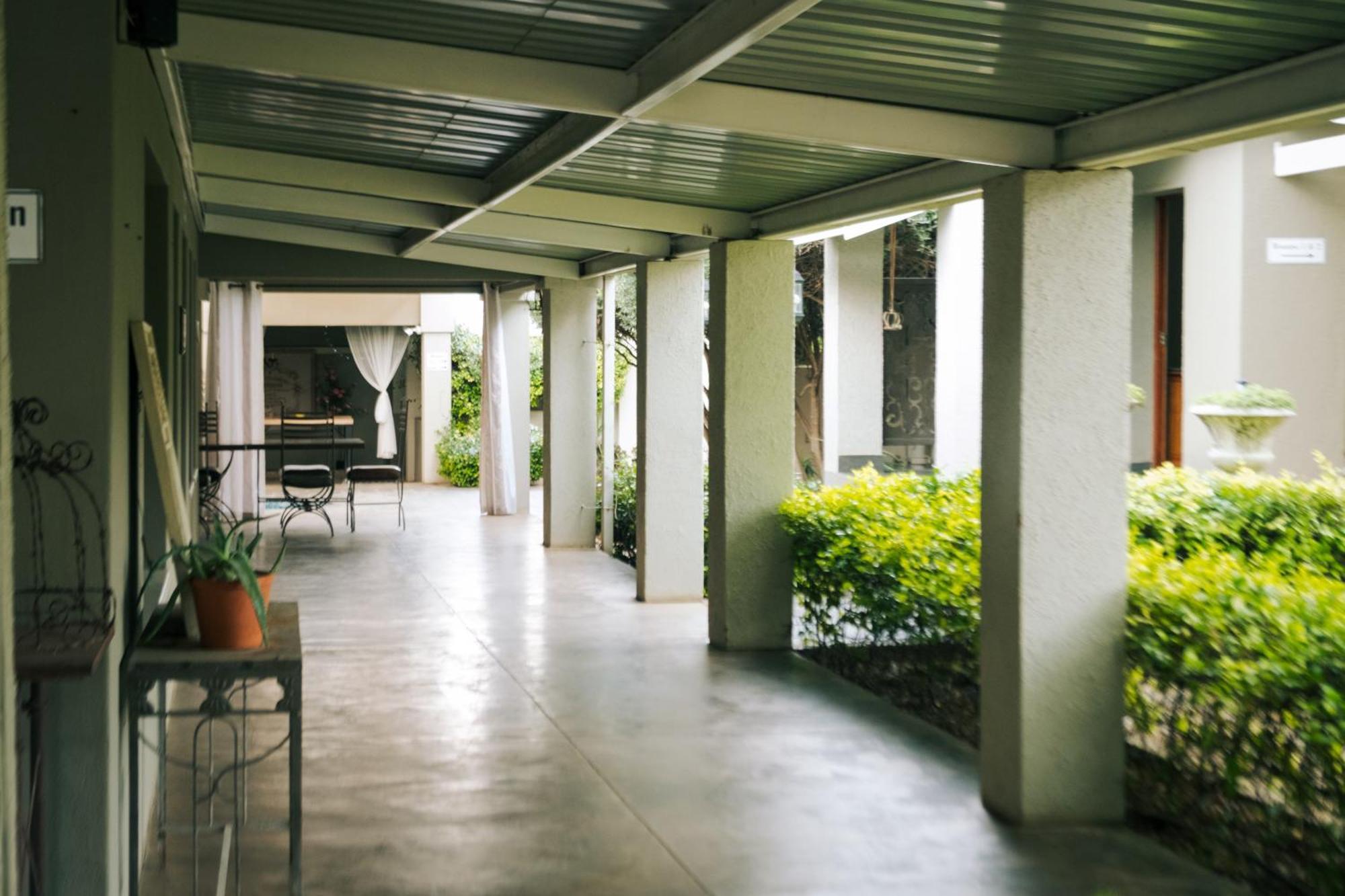 Villa Brocant Guest House Vryburg Exterior photo