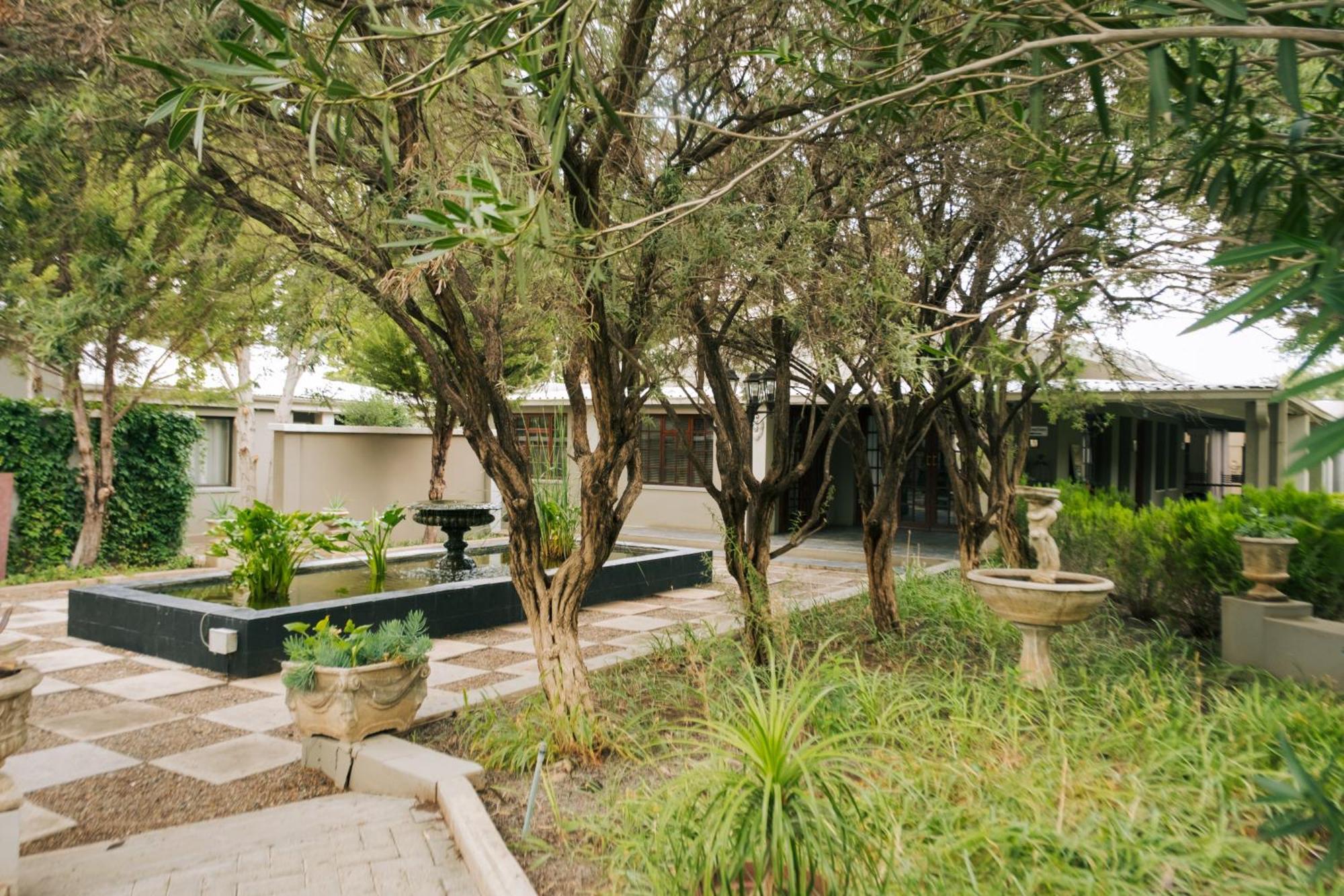Villa Brocant Guest House Vryburg Exterior photo
